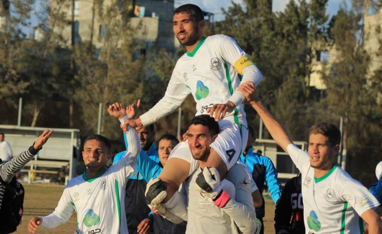 فرحة لاعبي الجمعية الإسلامية بالفوز