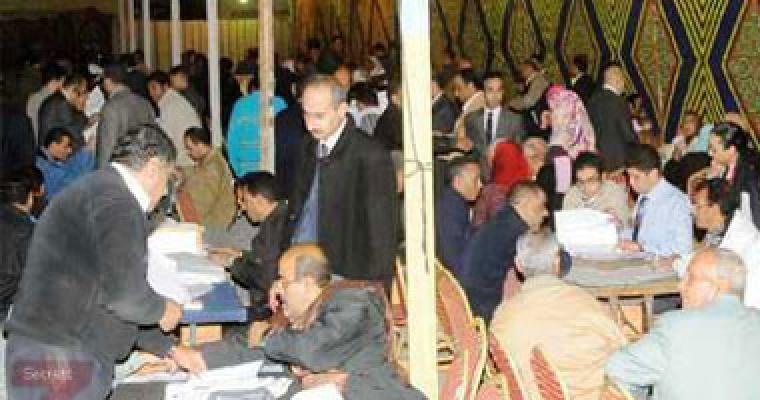 عملية فرز الأصوات في انتخابات مجلس الشورى المصري