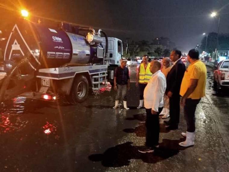 صورة خلال شفط مياه الأمطار في مصر