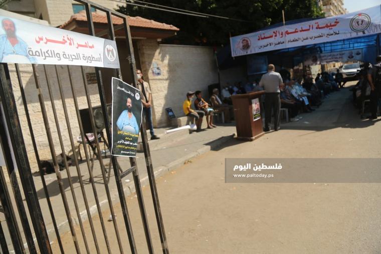 اعتصام الصليب خيمة ماهر الاخرس في غزة
