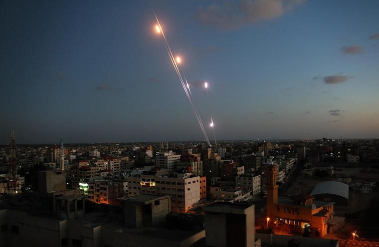 كيف سيرد الاحتلال على الصاروخ الذي أطلق من قطاع غزة ؟