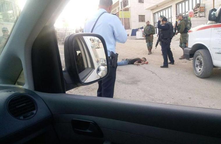 الاحتلال يعدم شاباً بزعم محاولته تنفيذ عملية طعن في الخليل