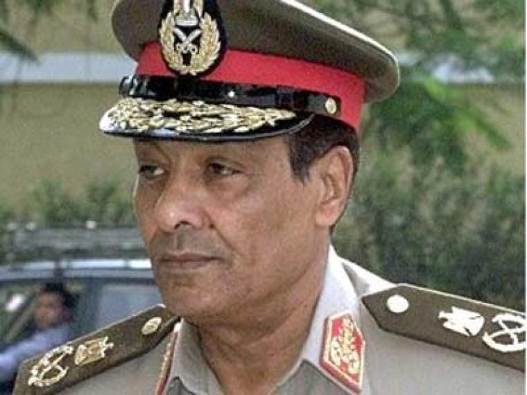 رئيس المجلس الأعلي للقوات المسلحة المصرية المشير حسين طنطاوي