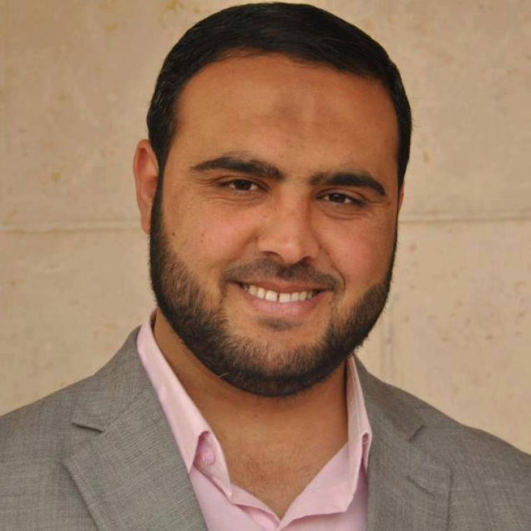 الصحفي يونس أبو جراد