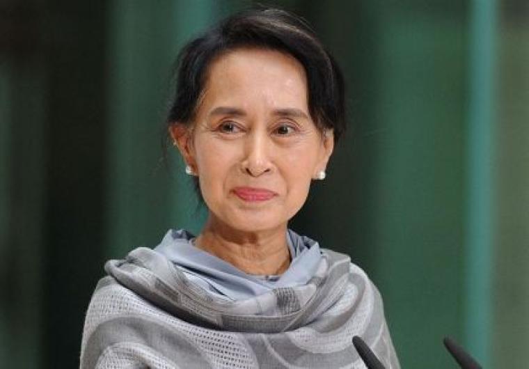 زعيمة ميانمار أونج سان سو 