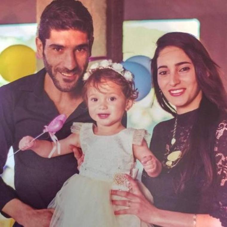 الشابة المتوفى وزوجها المصاب بالحادث
