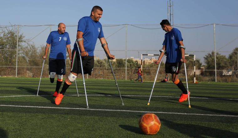 كرة قدم للمبتورين في قطاع غزة