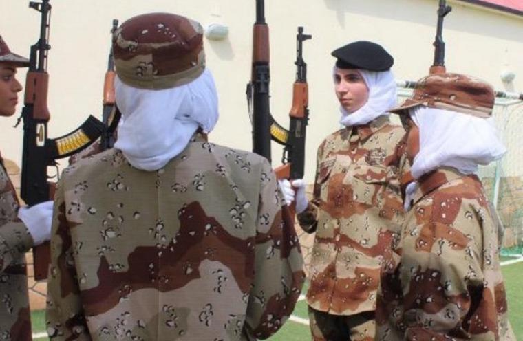 لأول مرة.. عرض عسكري نسائي بالسعودية