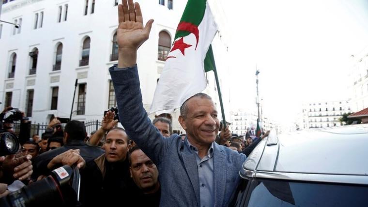 مرشح الرئاسة الجزائرية بن قرينة