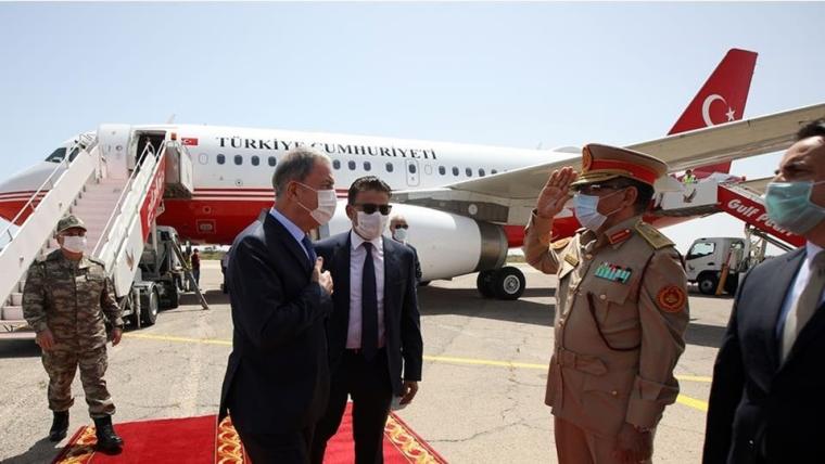 وزير الدفاع التركي في زيارة إلى ليبيا