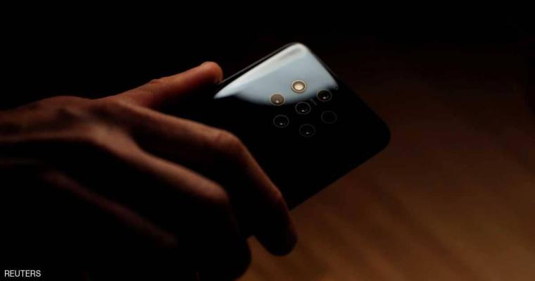 "نوكيا" تكشف عن أول هاتف في العالم بـ5 كاميرات