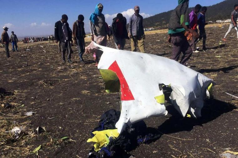 بقايا الطائرة الأثيوبية المنكوبة
