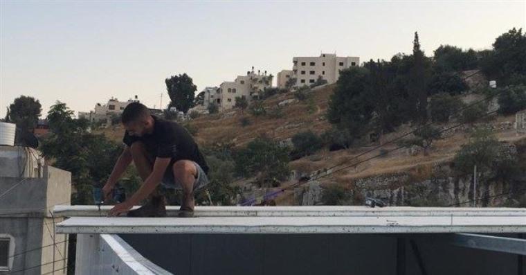 الاحتلال يجبر مقدسيًا على هدم منشأته التجارية بسلوان