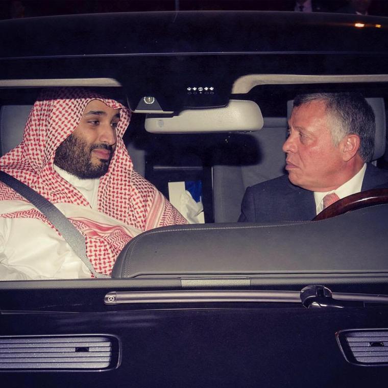 ملك-الاردن-يقود-السيارة-برفقة-محمد-بن-سلمان.jpg