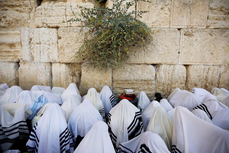 محكمة الاحتلال تُجيز لليهود الصلاة على أبواب "الأقصى"