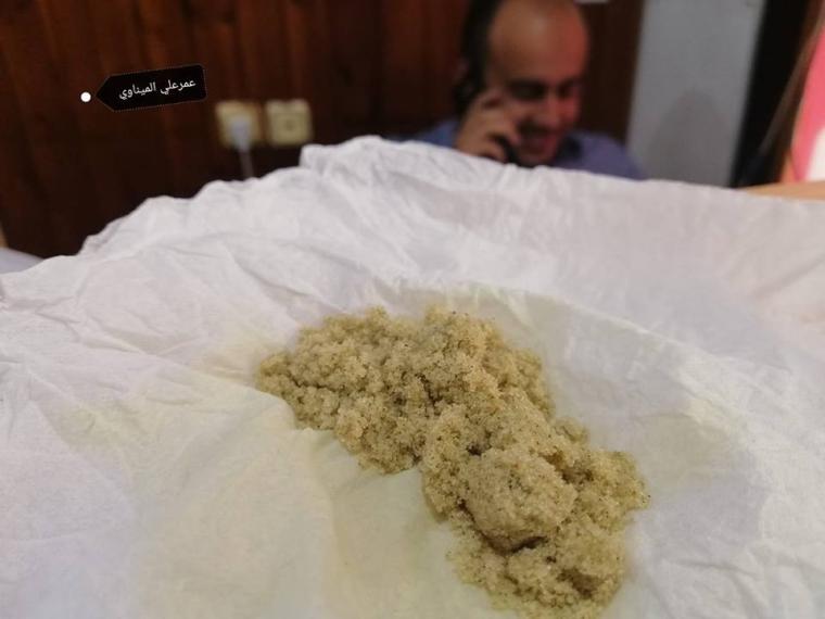 رمال بحر خانيونس تفوح عطرا