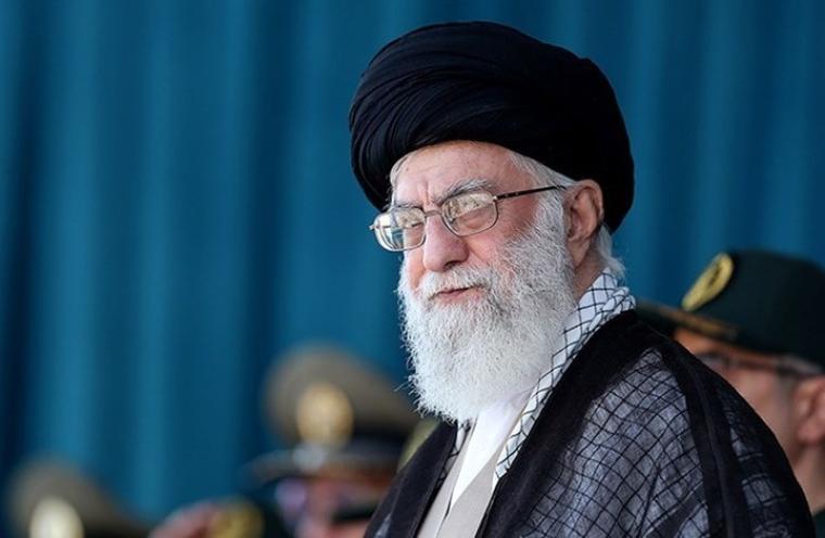 القائد خامنئي مرشد الثورة الايرانية