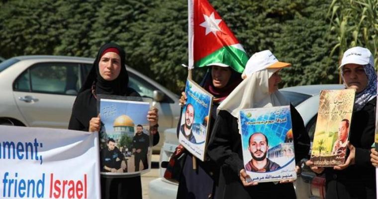 أهالي أسرى أردنيين في سجون الاحتلال