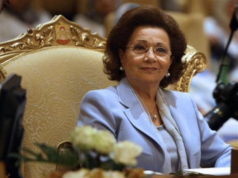 حقيقة وفاة سوزان مبارك بعد تدهور حالتها الصحية