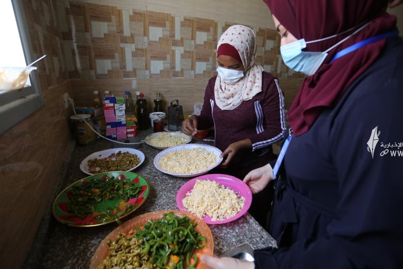فتيات الصم3.jpg