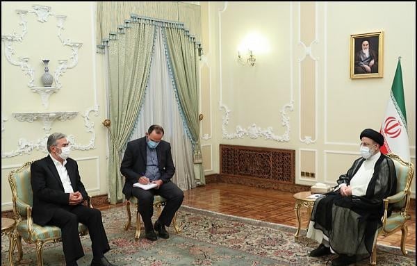 الرئيس الايراني و امين عام الجهاد.jpg