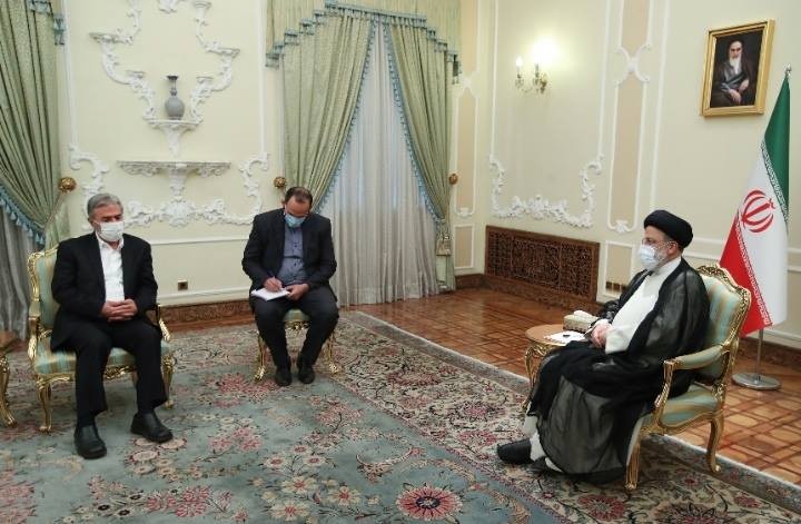 الرئيس الايراني و امين عام الجهاد.jpg