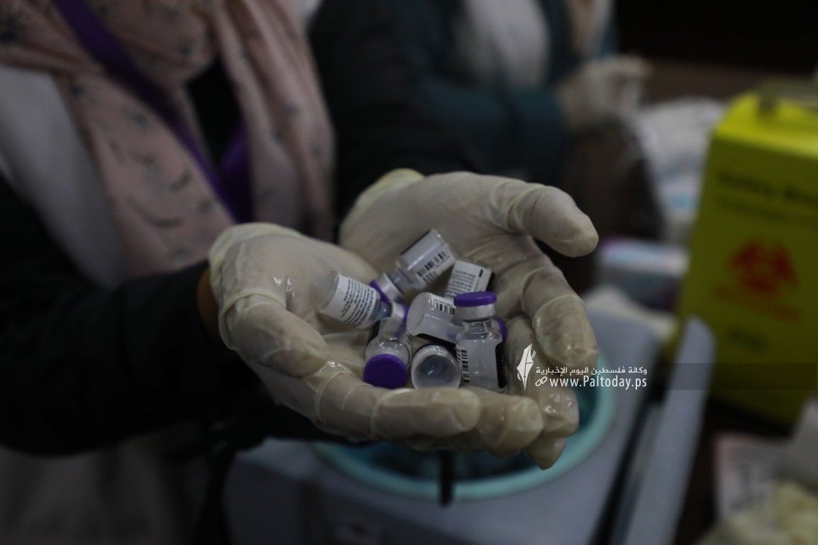 تطعيم طلاب مدارس قطاع غزة الثانوية العامة (16).jpeg