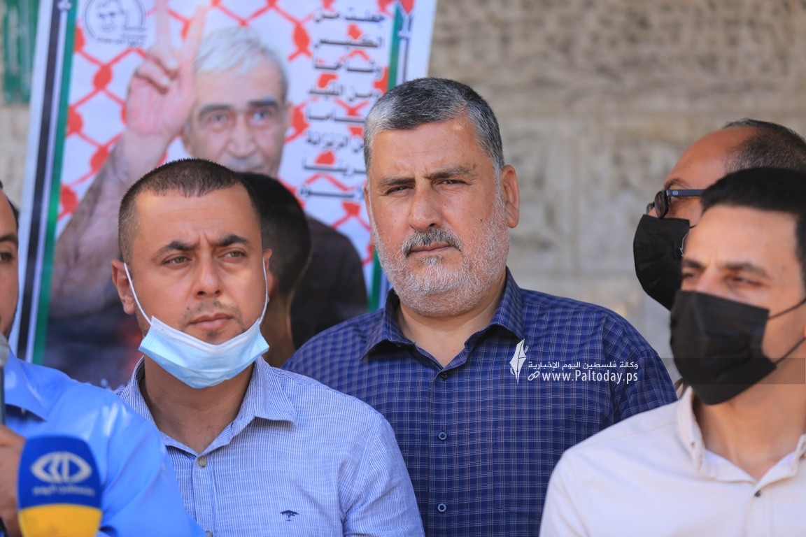مهجة القدس وحركة المجاهدين ينظمان وقفة تضامن مع الاسرى فى سجون الاحتلال  (8).JPG