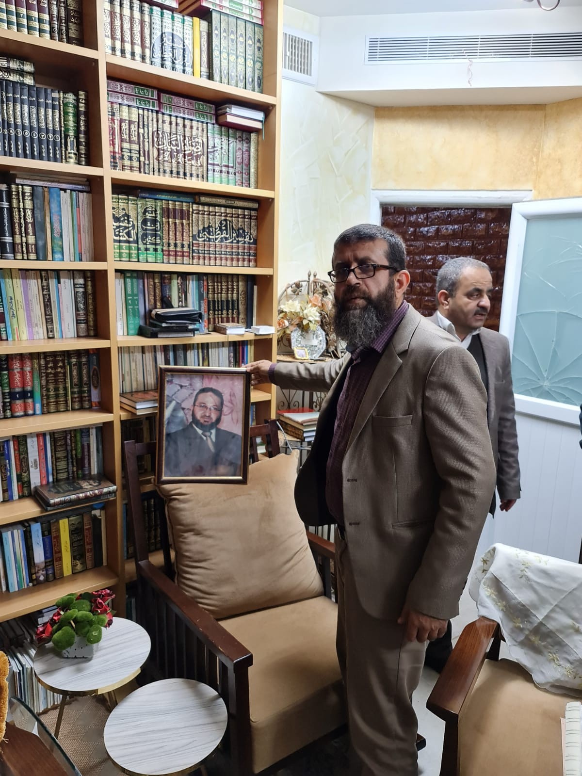 الجهاد الإسلامي تزور منزل الاستشهادي فادي أبو شخيدم (2).jpeg