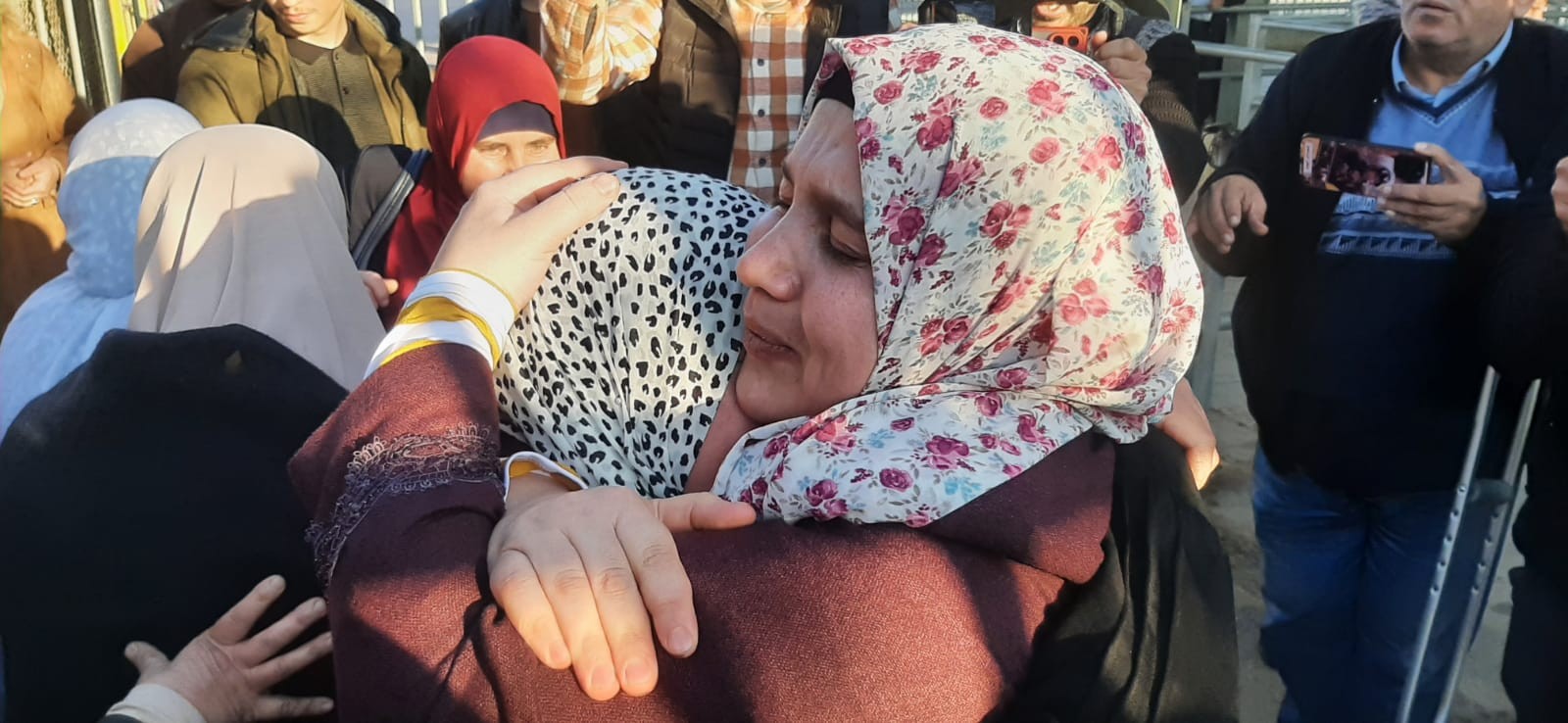 الافراج عن الأسيرة ايناس عصافرة.jpg
