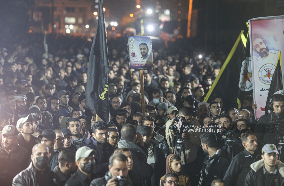 مسيرة جماهيرية دعما واسنادا للأسير هشام أبو هواش المضرب عن الطعام لليوم الـ140 (19).JPG