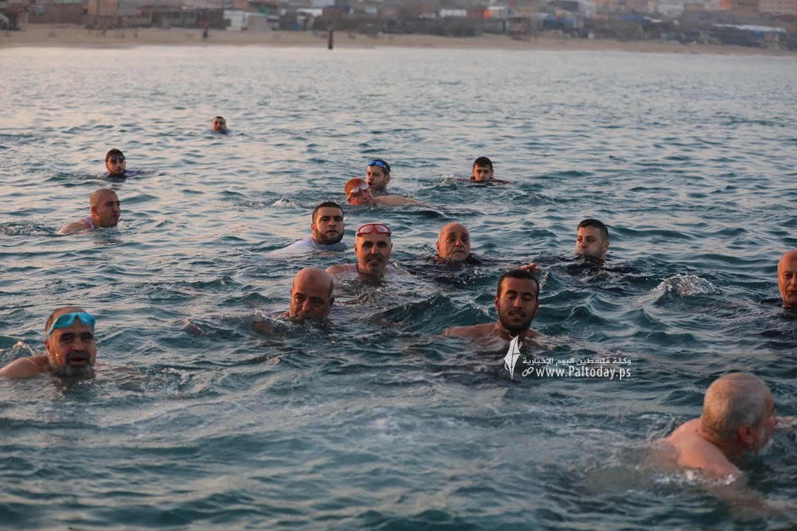 سباحة فى بحر  قطاع غزة (4).jpg