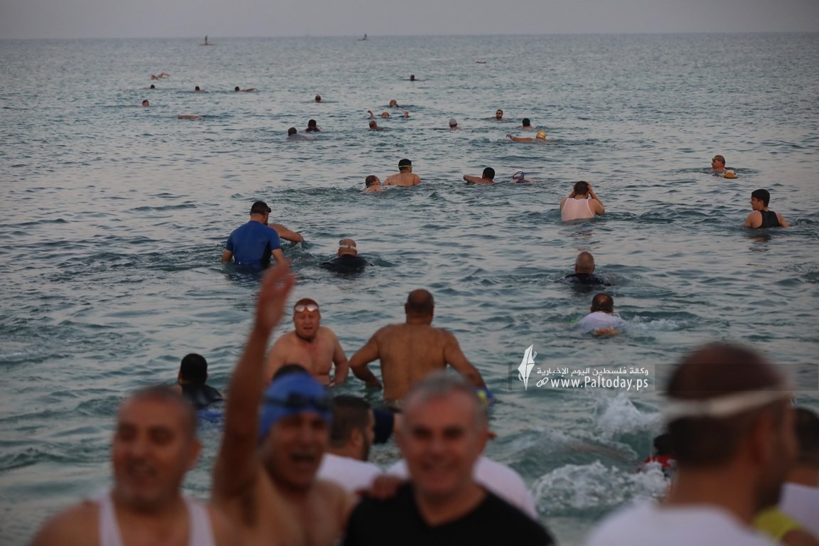 سباحة فى بحر  قطاع غزة (2).jpg