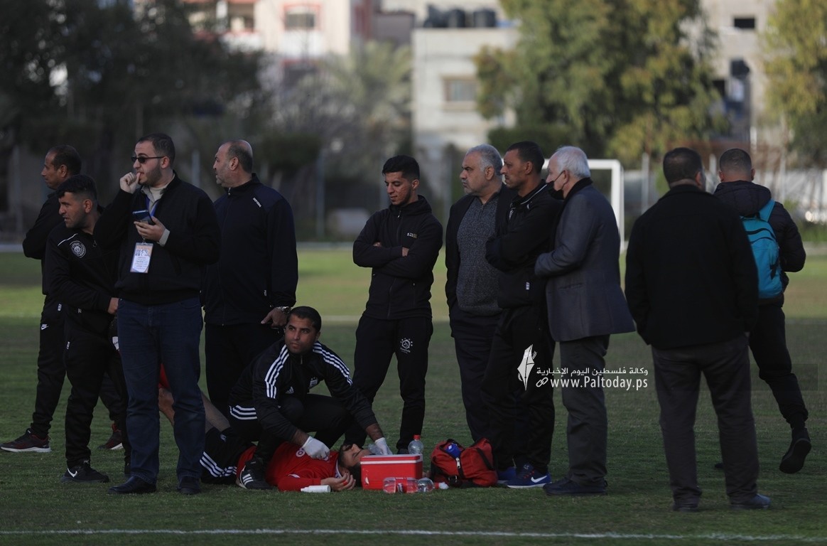 شجار خلال مباراة أهلي غزة وشباب رفح على ملعب اليرموك بغزة (12).JPG