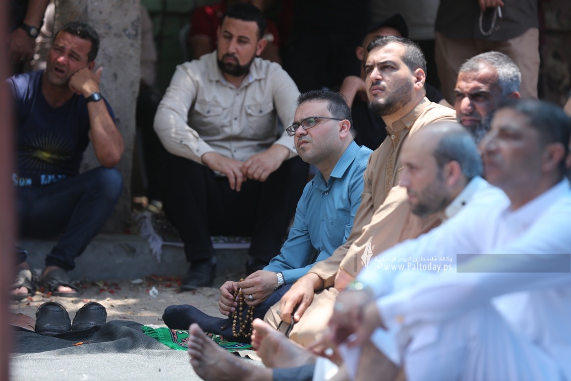 الجهاد بغزة صلاة الجمعة امام مقر الصليب (20).JPG