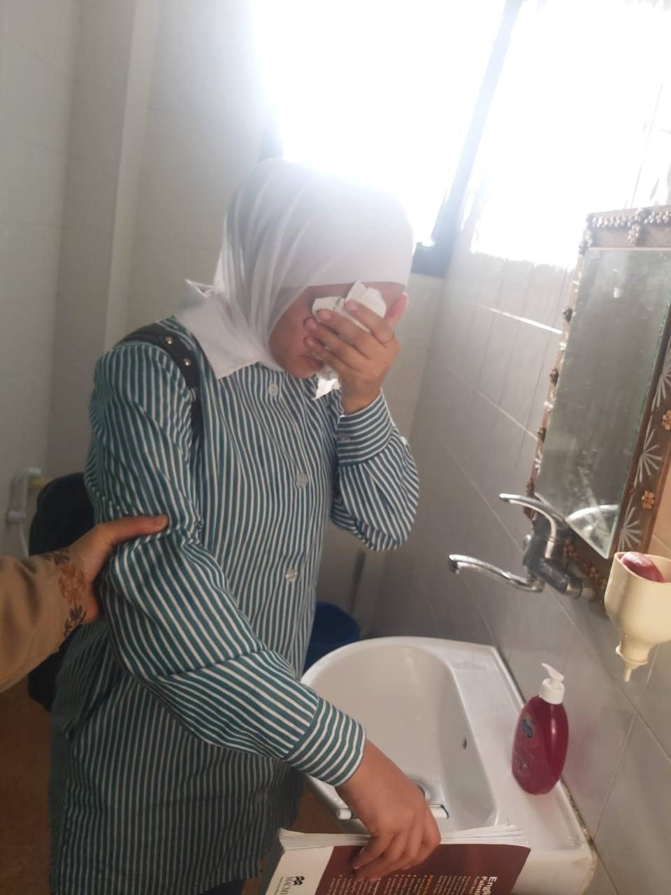 طالبات عناتا1.jpg