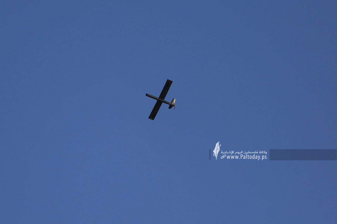  طائرة مسيرة في سماء ميناء غزة (6).JPG