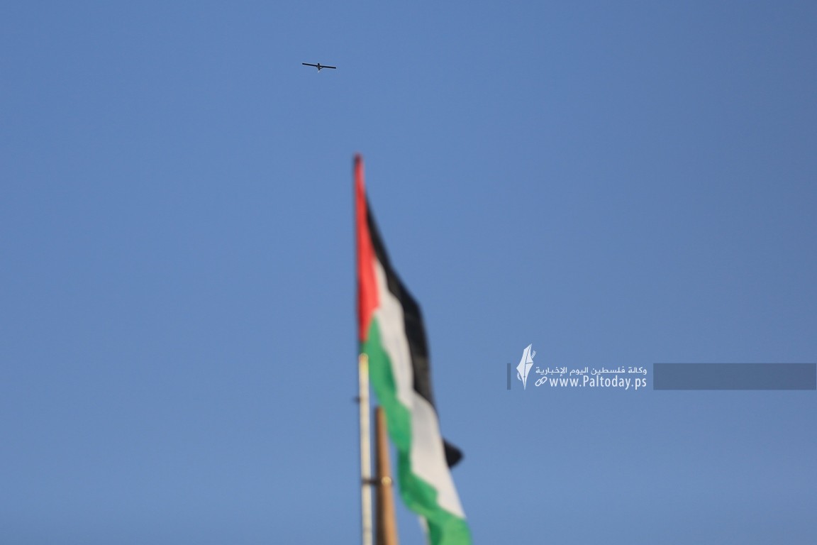  طائرة مسيرة في سماء ميناء غزة (1).JPG