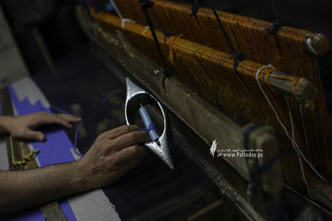 صناعة السجاد اليدوي في غزة حرفة تراثية صامدة في وجه الزمن (9).JPG