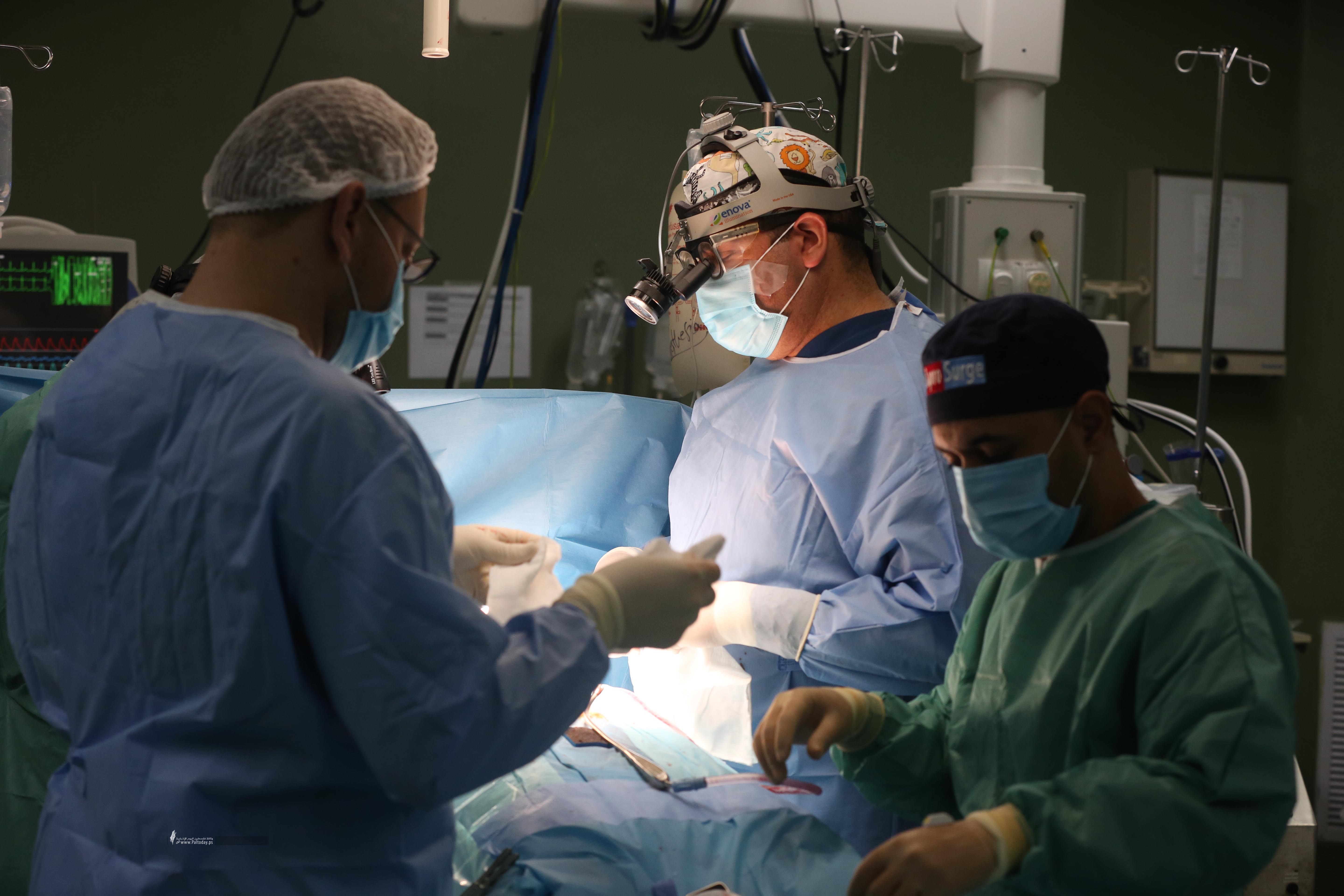 وفد مصري يجري عمليات جراحية في غزة (6).jpg