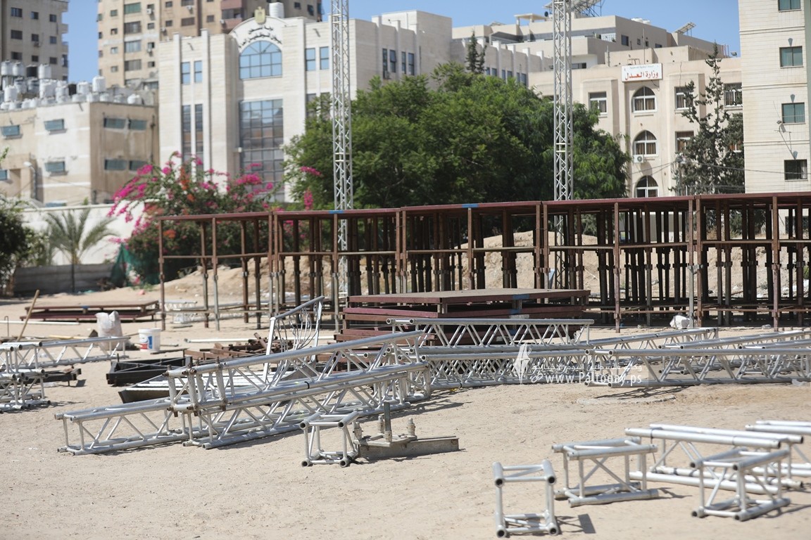 العمل الجماهيرى للجهاد يبداء التجهيزات بساحة الكتيبة بمدينة غزة لمهرجان الانطلاقةال35 (3).JPG