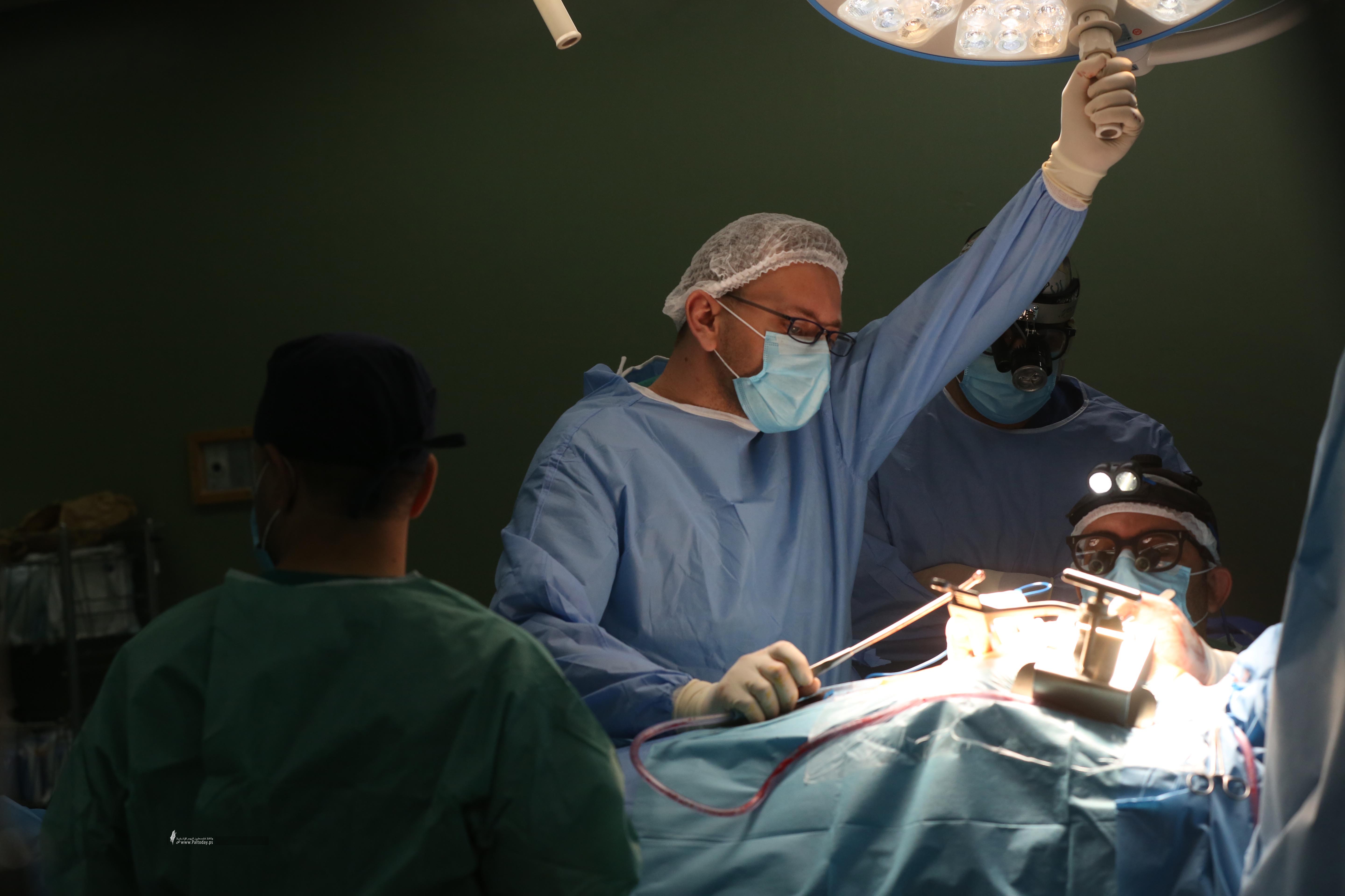 وفد مصري يجري عمليات جراحية في غزة (12).jpg
