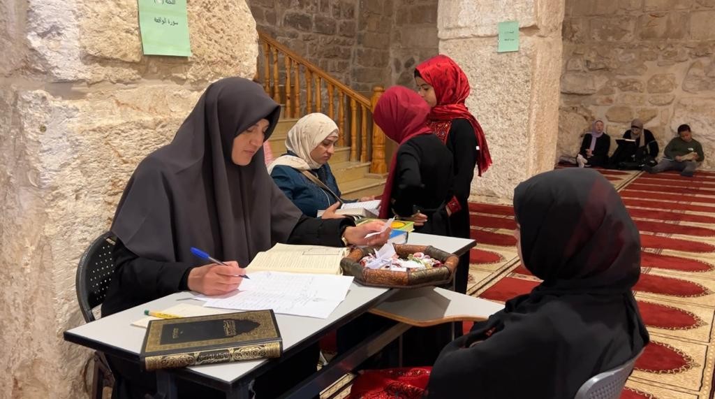 تاج القار.jpg