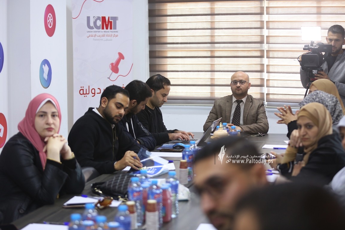 صحفيون واعلاميون ينظمون لقاء حول واقع الإعلام الرقمي الفلسطيني خلال 2022 (19).JPG