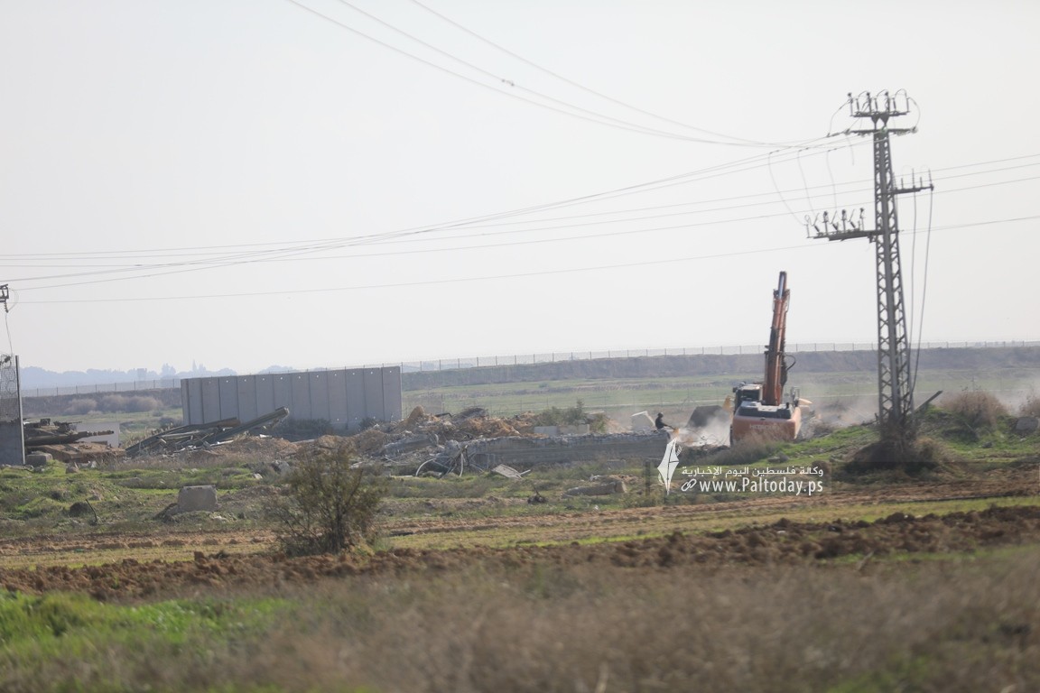 إزالة معبر كارني شمال قطاع غزة (4).JPG