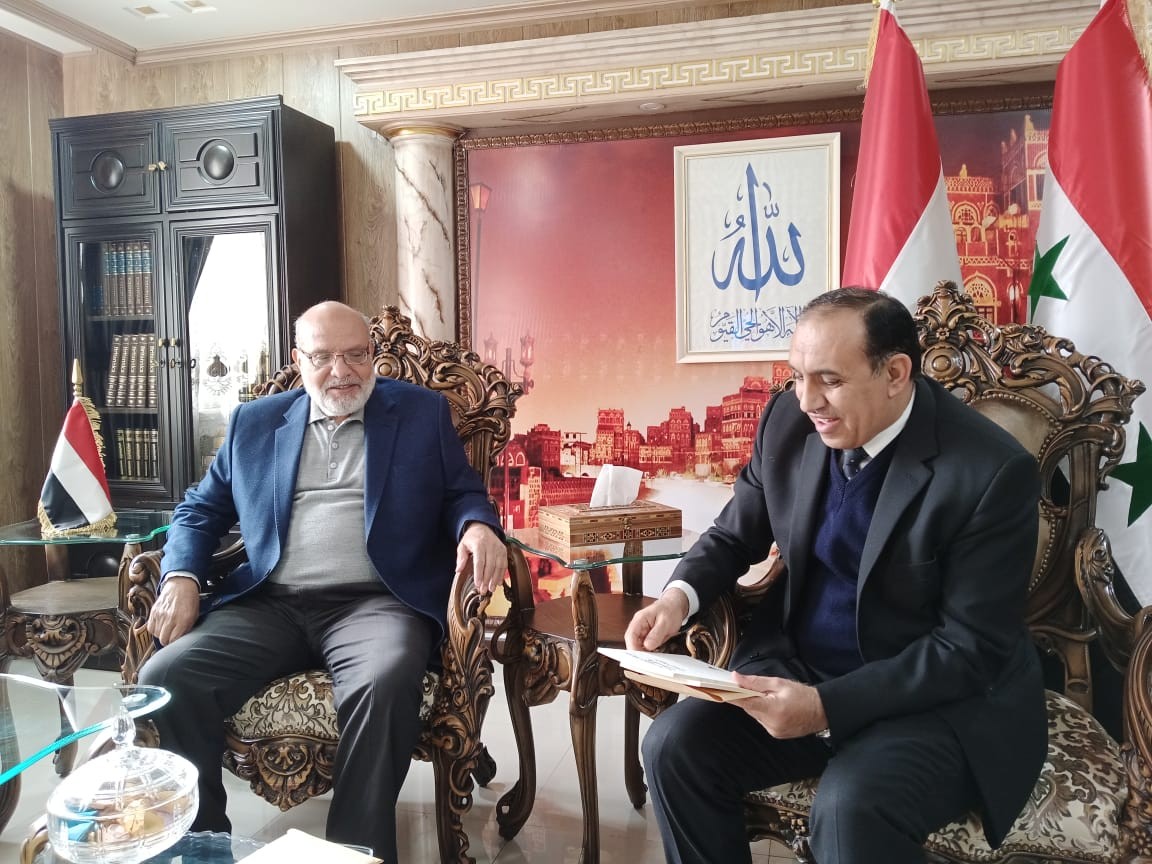 وفد من الجهاد والسفير اليمني.jfif