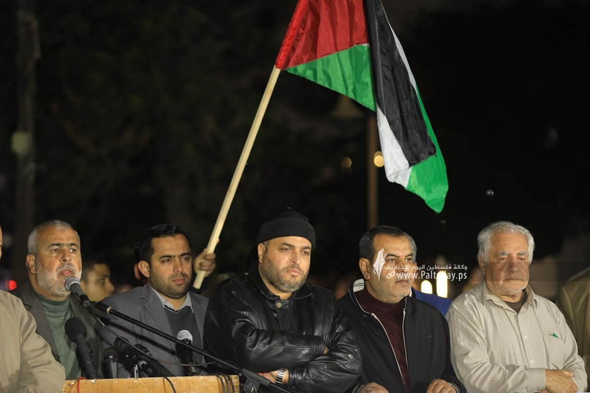 القوى الوطنية والإسلامية  في محافظة غزة وقفة  تضامنًا مع مدينة نابلس وتنديدًا بمجزرة الاحتلال بحق أهلنا هناك (7).JPG