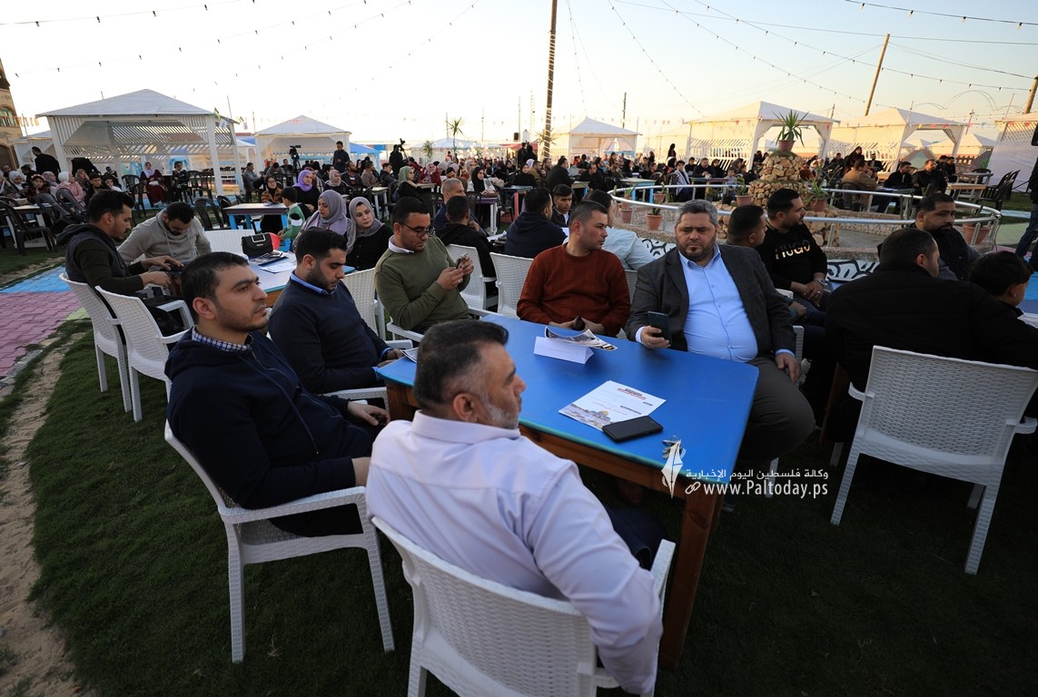 إعلاميون ونشطاء ينظمون مهرجان إعلامي بعنوان سنفطر في القدس (2).JPG