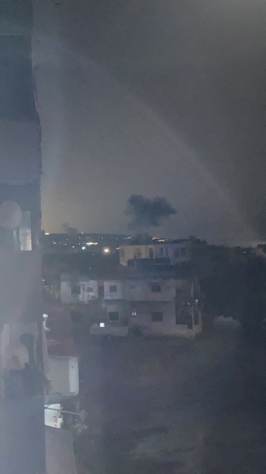 طائرات الاحتلال تقصف أهداف عدة في لبنان