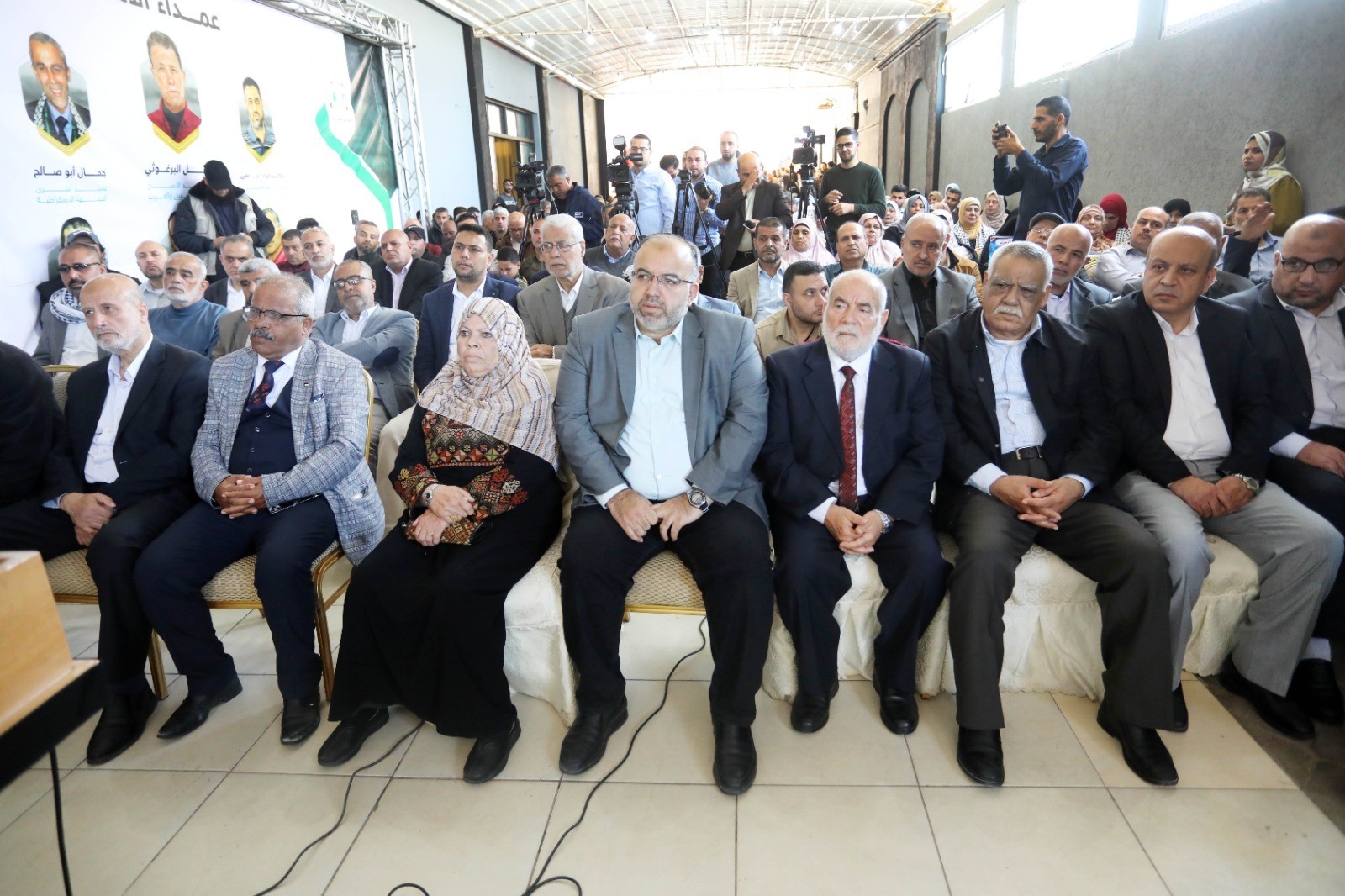 افتتاح المعرض الوطني النوعي الكبير نتنفـس حرية في قاعة الشاليهات الكبرى غرب غزة (15).jpg
